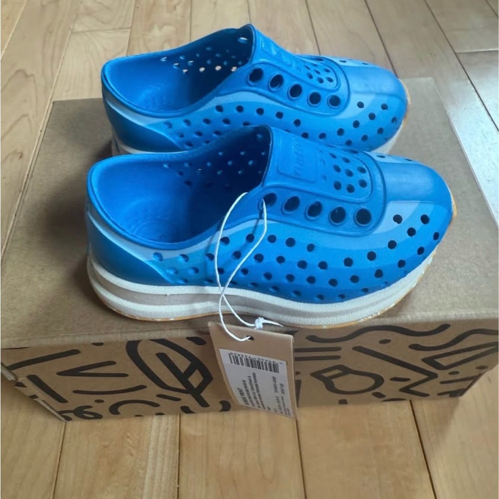 Native Robbie Toddler Shoes- size 4C brand new in box NWT
